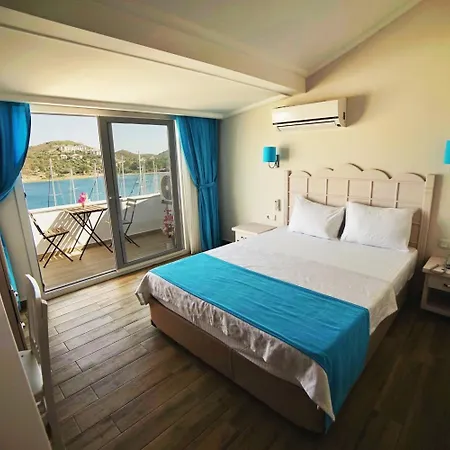 Hotel Bora 3*